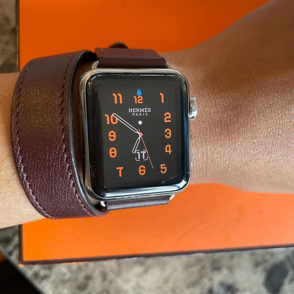 Hermès Apple Watch series 1 w/ double-tour band
